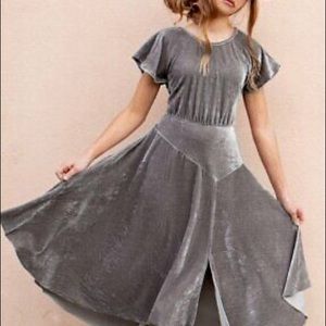 Joyfolie Harleigh Velvet Dress in Stone